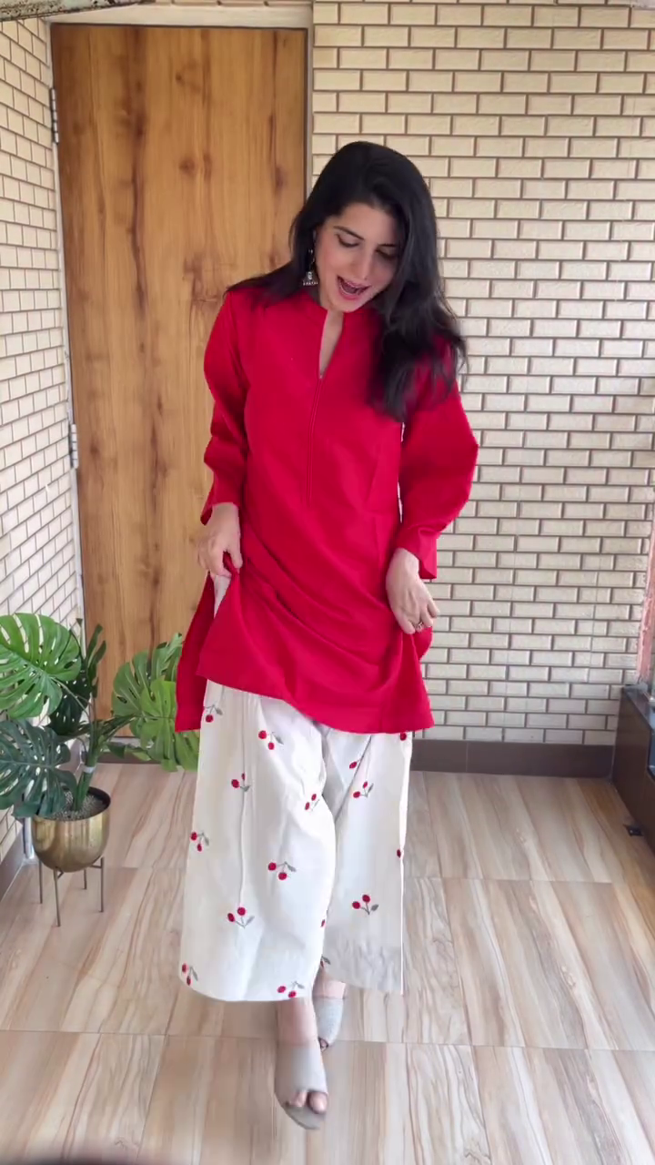 Embroidered Bell Sleeve Kurta